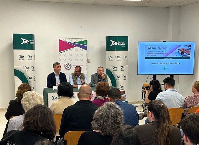 Jornada de UATAE en Brenes para mejorar la competividad e impulsar el emprendimiento, con la colaboración de Prodetur.