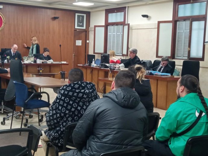 Los acusados, en el juicio.