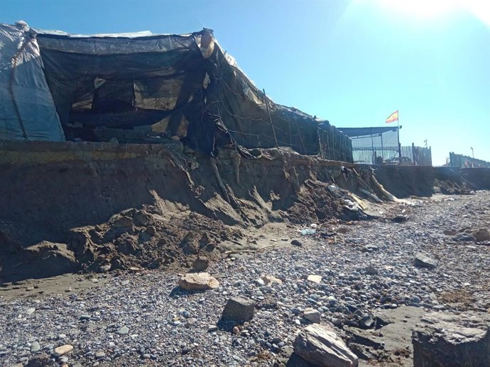 Un invernadero dañado por el temporal Martinho en Balerma, El Ejido (Almería).