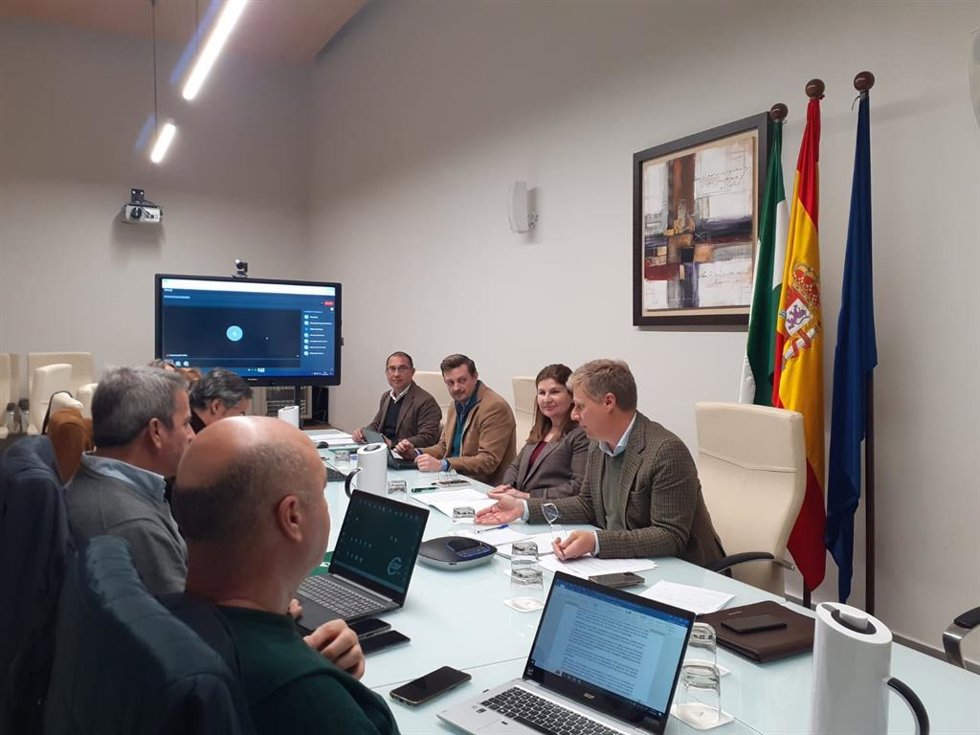 Archivo - Imagen de archivo de una reunión de la mesa sectorial de Justicia de la Junta de Andalucía.