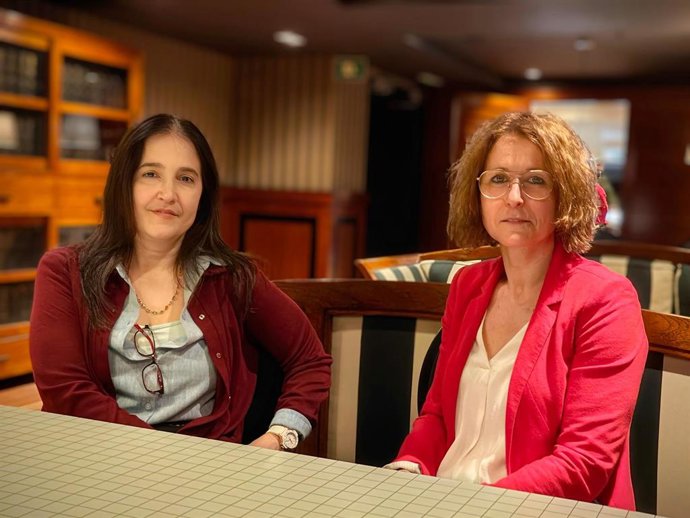 Alejandra Da Silva y Susi Cordón tras el encuentro de este jueves.