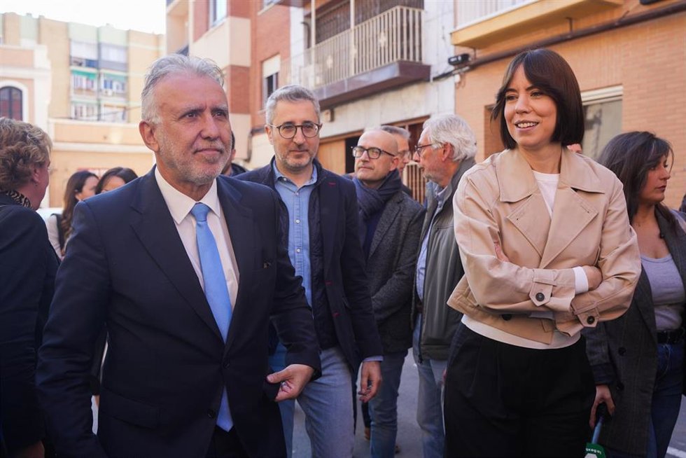 El ministro Torres junto a la ministra Morant en Torrent (Valencia)