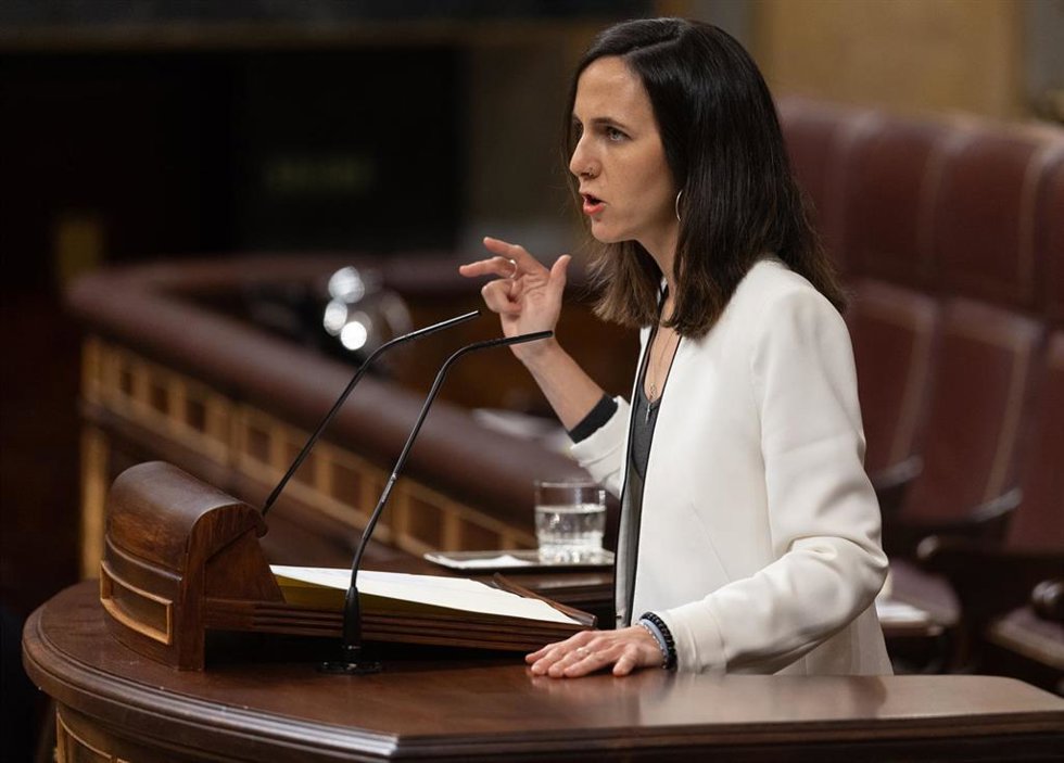 La portavoz de Podemos en el Congreso, Ione Belarra, durante una sesión plenaria en el Congreso de los Diputados, a 26 de marzo de 2025, en Madrid (España). 