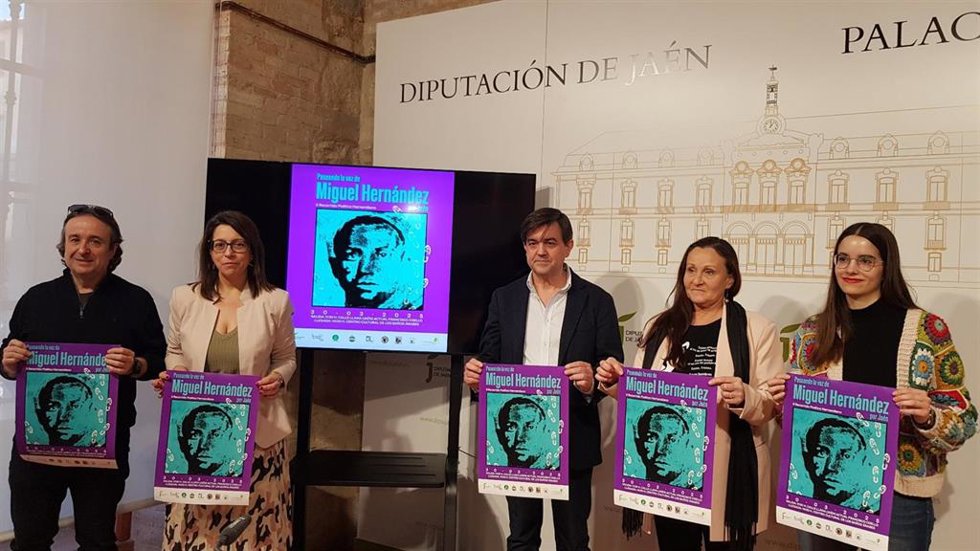 Presentación de la iniciativa 'Paseando la voz de Miguel Hernández por Jaén'