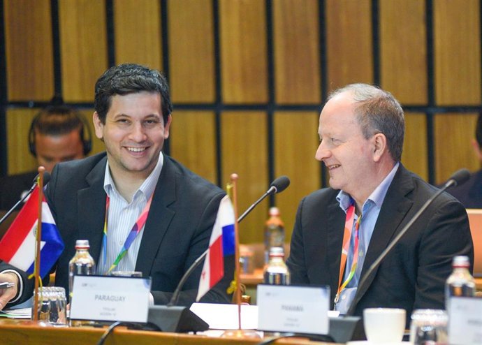 El Ministro de Economía y Finanzas de Paraguay, Carlos Fernández Valdovinos