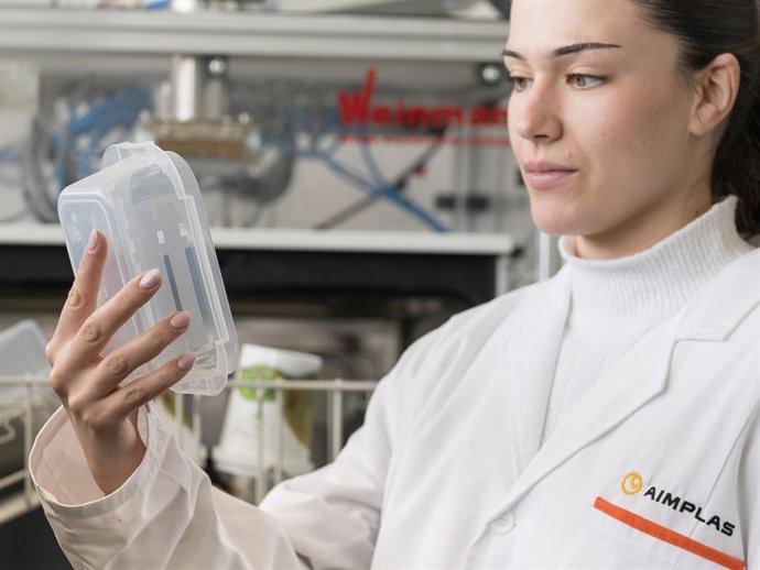 AIMPLAS evalúa los riesgos de los envases alimentarios reutilizables ante el uso en microondas y lavavajillas