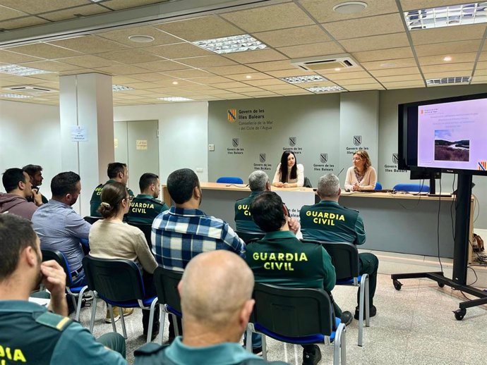 La Dirección General de Recursos Hídricos y el Seprona refuerzan su coordinación en el control de las aguas.