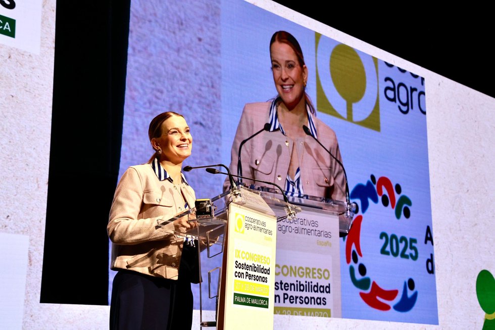 La presidenta del Govern, Marga Prohens, en el IX Congreso de Cooperativas Agro-alimentarias de España