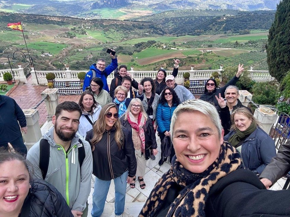 El principal objetivo del viaje fue ofrecer a los agentes de viajes una experiencia completa de lo que la Costa del Sol tiene para ofrecer, destacando su rica diversidad cultural, su gastronomía, sus paisajes y su variada oferta turística