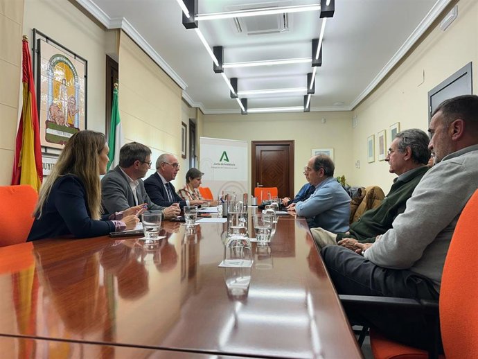 Reunión sobre el colector de Los Puentes