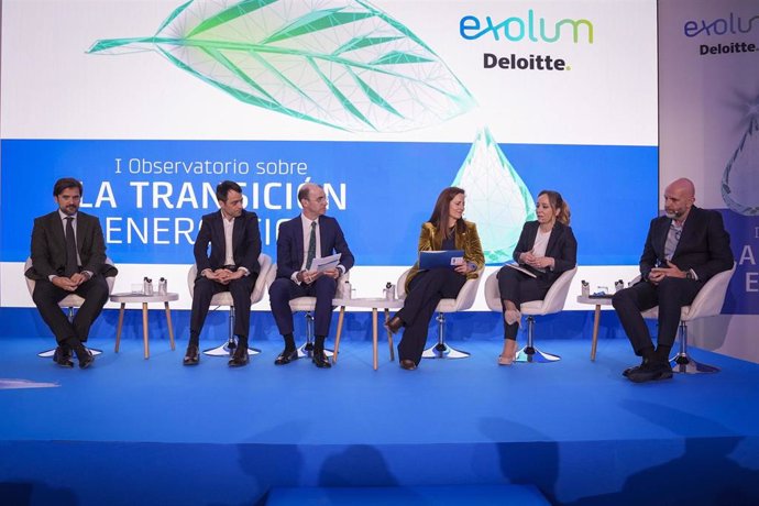 Presentación del estudio 'Observatorio de Tendencias en el contexto la Transición Energética', realizado por Exolum en colaboración con Deloitte.