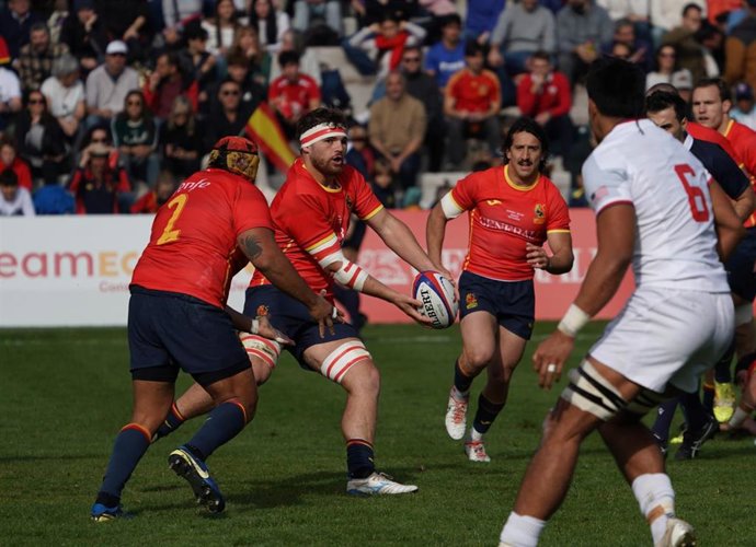 La selección española de rugby durante un partido.