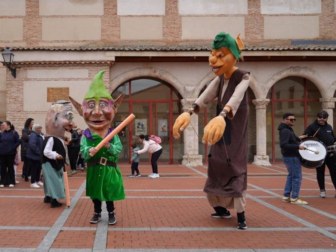 Pasacalles organizado por El Clasiquillo en Olmedo (Valladolid)