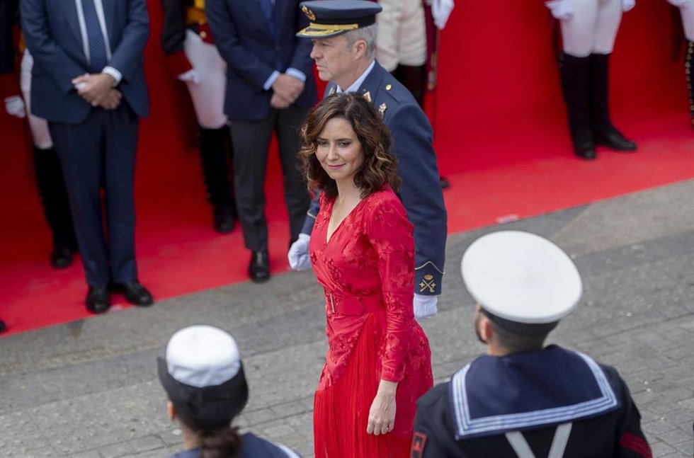 Archivo - La presidenta de la Comunidad de Madrid, Isabel Díaz Ayuso, a su llegada al acto cívico militar con motivo del Día de la Comunidad de Madrid en la Puerta del Sol, a 2 de mayo de 2024