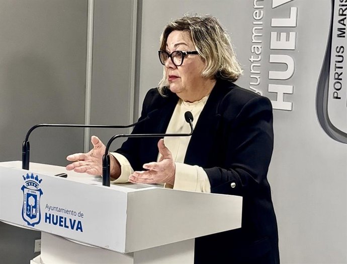 La concejal del grupo municipal Con Andalucía en el Ayuntamiento de Huelva, Mónica Rossi.