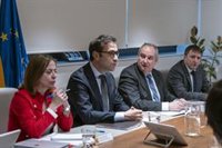 El Gobierno garantiza su apoyo al sector automovilístico ante los los aranceles de Trump