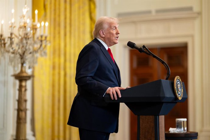 26 de março de 2025, Washington, Distrito de Colúmbia, EUA: O Presidente DONALD TRUMP participa de um evento em comemoração ao Mês da História da Mulher na Sala Leste da Casa Branca.