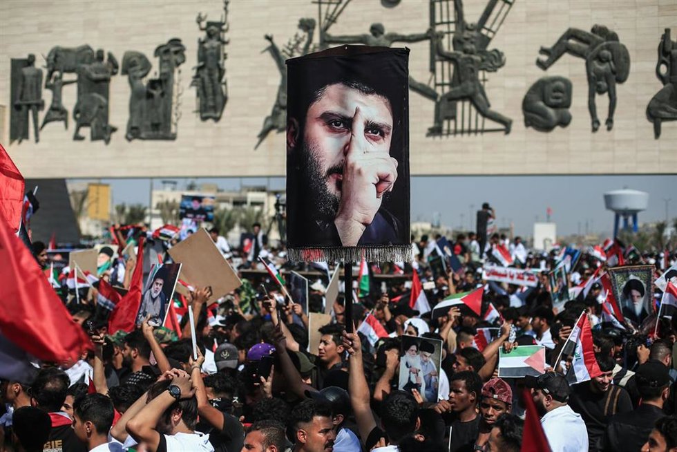 Archivo - Imagen de archivo de simpatizantes del clérigo iraquí Muqtada al Sadr durante una manifestación en apoyo al pueblo palestino en Bagdad