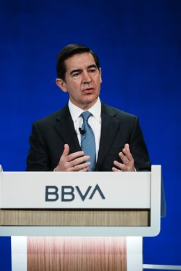 Archivo - El presidente de BBVA, Carlos Torres Vila, durante una Junta General de Accionistas del BBVA, en el Palacio de Euskalduna de Bilbao, a 15 de marzo de 2024, en Bilbao, Vizcaya, País Vasco (España). BBVA ha celebrado hoy su junta de accionistas, d