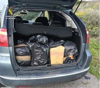 Dos detenidos con 300 kilos de hachís en un vehículo entre San Roque y La Línea (Cádiz)
