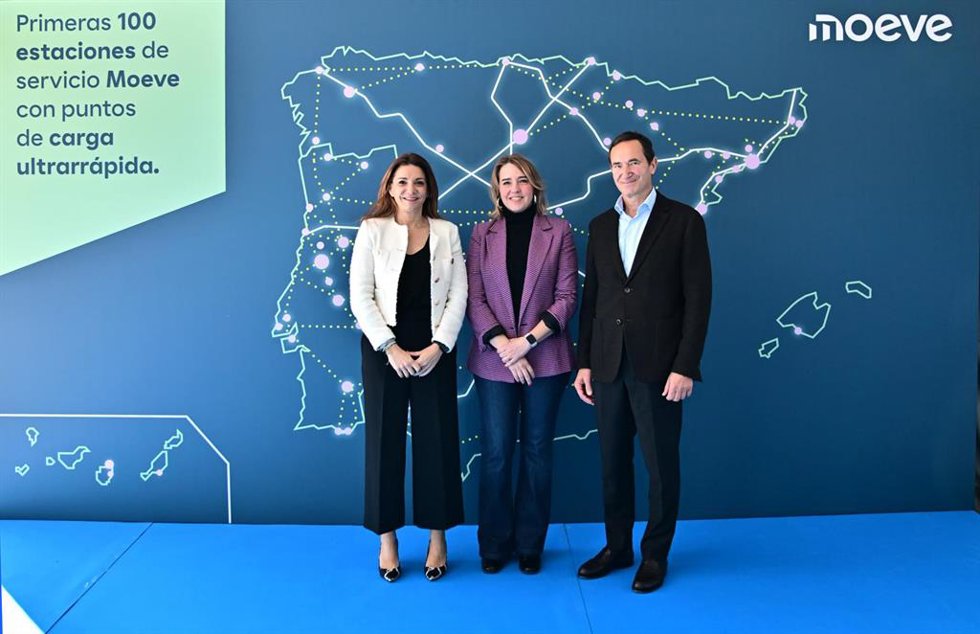 Moeve consigue 100 estaciones con puntos de carga eléctrica ultrarrápida en la Península Ibérica