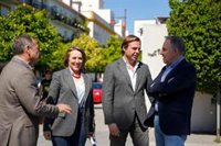 Gamarra afea el "sainete de fantásticas actrices" Montero y Díaz con el SMI para dar "gato por liebre" a beneficiarios