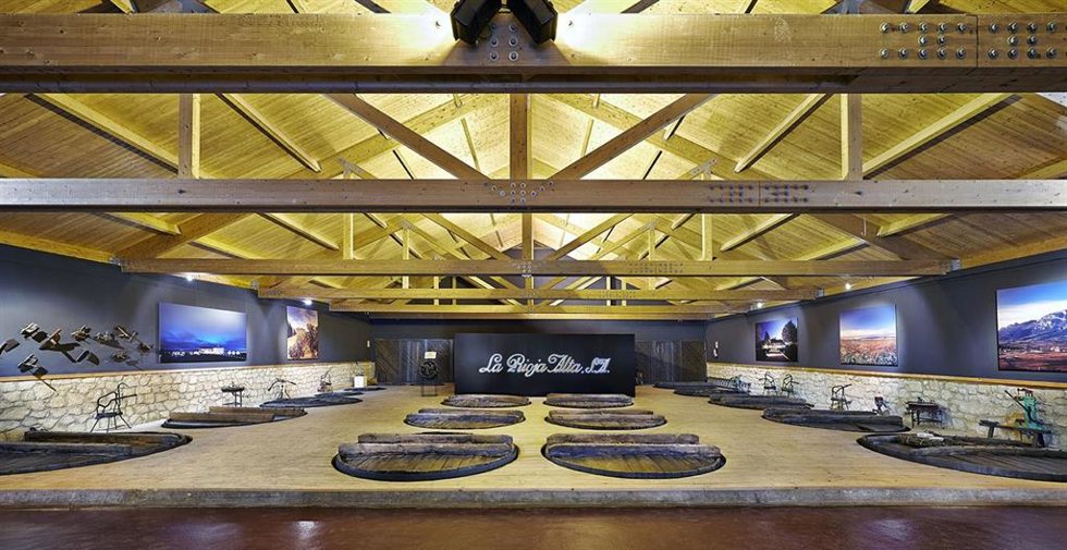 Archivo - Interior de la bodega La Rioja Alta S.A.