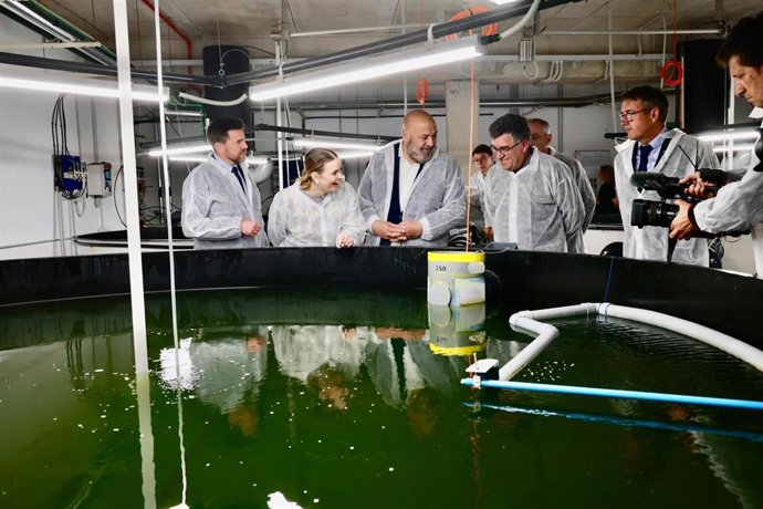 Prohens inaugura el nuevo edificio de Aquicultura Balear y resalta su carácter pionero en el cultivo biológico.