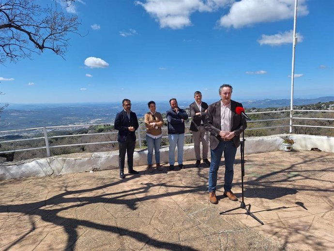 El director general de Política Forestal y Biodiversidad de la Junta de Andalucía, Juan Ramón Pérez Valenzuela, ha participado este viernes en la presentación del II Congreso Nacional de Ganadería Extensiva.