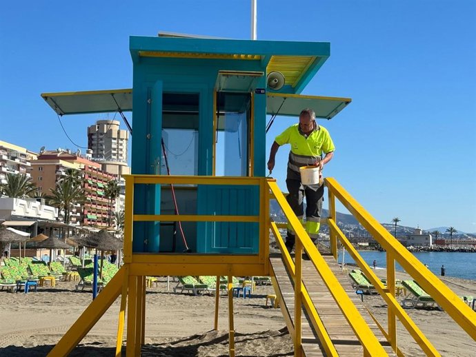 El Ayuntamiento de Fuengirola trabaja en la puesta a punto del litoral de cara a la Semana Santa