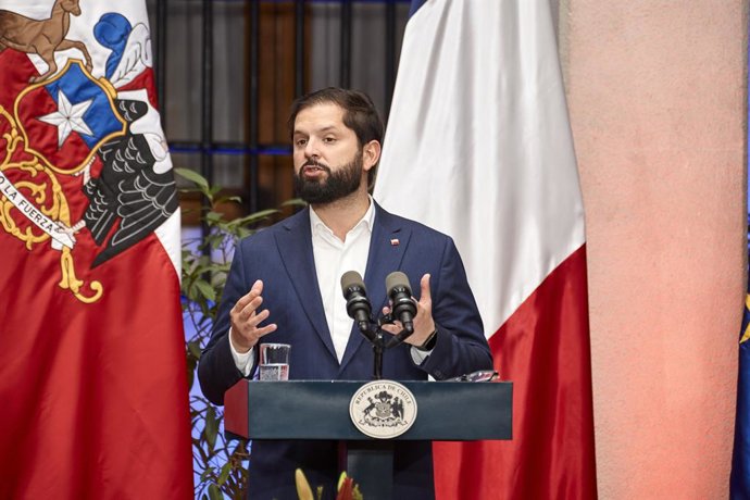 Archivo - 20 de novembro de 2024, Santiago, Rm, Chile: O Presidente do Chile Gabriel Boric Font no Palácio La Moneda