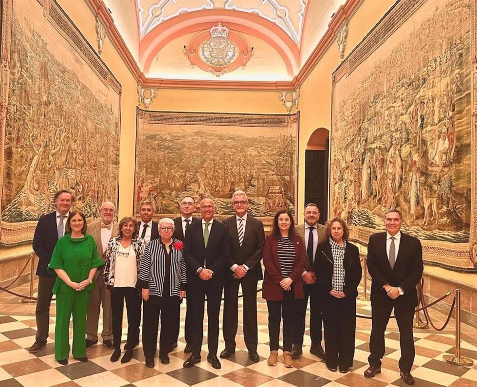 Antonio Compañ (UMH), presidente de la Conferencia de Decanos de Facultades de Medicina Españolas con el 95% de apoyos.