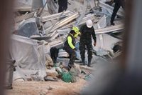 Els rescatistes estimen uns 15 supervivents sota el gratacel de Bangkok que va col·lapsar pel sisme de Birmània