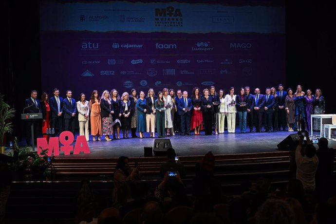 III Gala de los Premios Mujeres Influyentes de Almería (MIA) en el Auditorio Maestro Padilla.