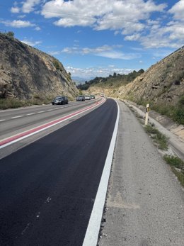 La Junta acomete obras de mejora del firme en la A-355 tras las últimas lluvias.