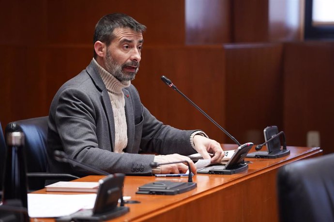 El diputado de IU en las Cortes de Aragón, Álvaro Sanz.