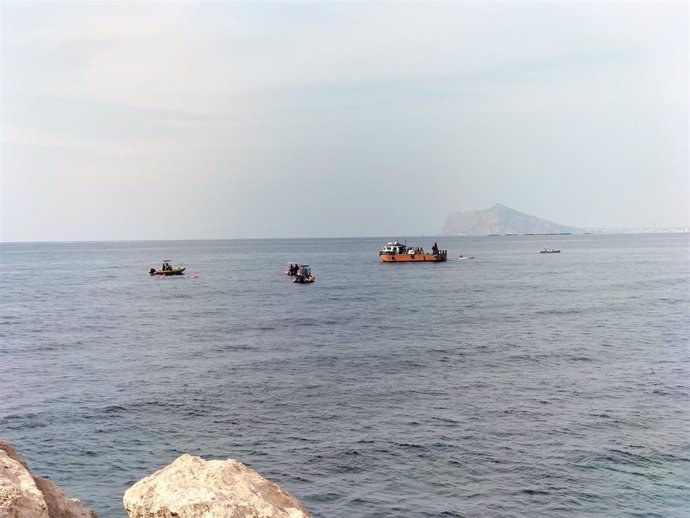 Medio Ambiente promueve un proyecto para retirar basuras del espacio marino en el Parque Natural del Penyal d'Ifac