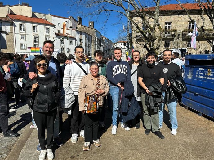 Miembros de la Ejecutiva del PSdeG y de las Xuventudes Socialistas participan en Santiago en la movilización con motivo del Día Internacional de la Visibilidad Trans.