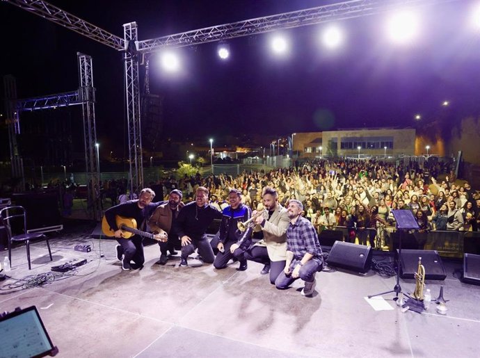 La primera edición del Panarrafest "llena de música andaluza y de fusión" al público de Alcalá de Guadaíra.