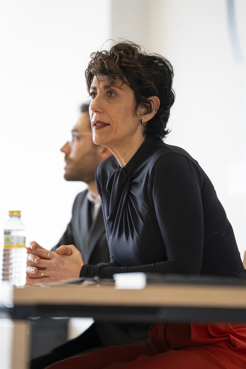 La ministra de Inclusión, Seguridad Social y Migraciones, Elma Saiz, durante la conferencia Jóvenes, protagonistas del Estado de Bienestar, en la Facultad de Educación de la Universidad de Castilla-La Mancha, a 25 de marzo de 2025, en Cuenca, Castilla