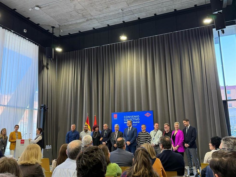 Firma del nuevo convenio colectivo de Metro 2025-2027.
