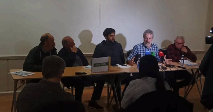 Rueda de prensa del portavoz de Asturias Ganadera, Xuan Valladares.