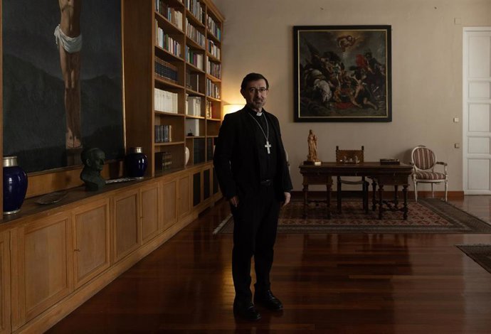 Archivo - El arzobispo de Madrid, José Cobo, en una fotografía de archivo.