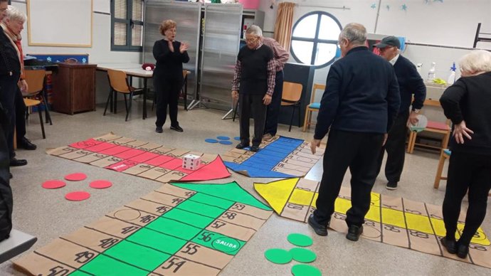 Uno de los talleres para personas mayores puestos en marcha por el Ayuntamiento dentro de la programación de la Unidad Popular.