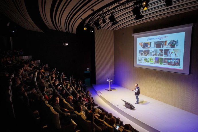 Jornada "Gemini Academy Zaragoza 2025" en Etopia