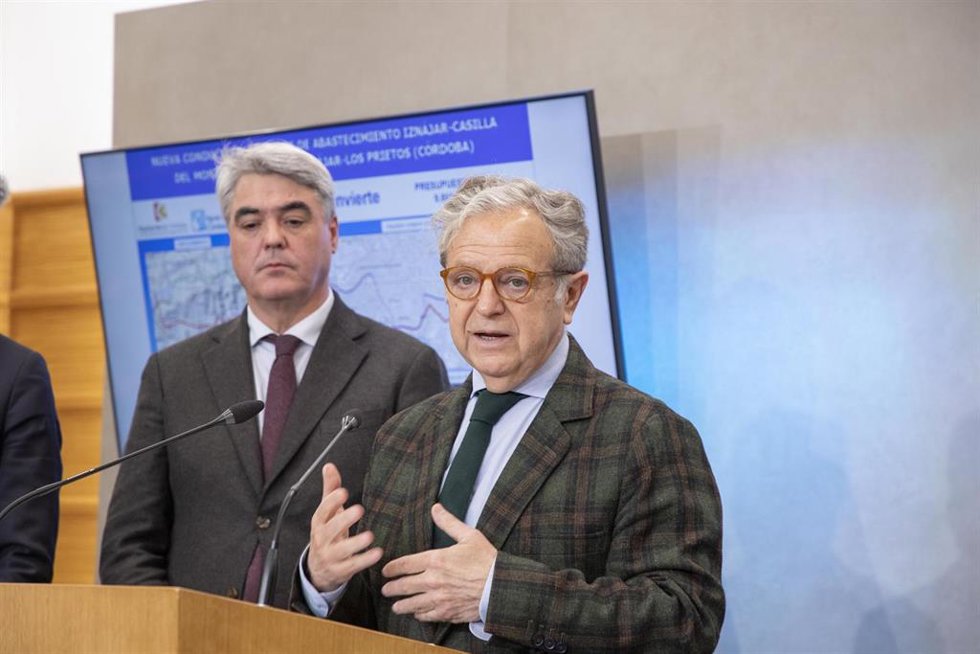 El presidente de la Diputación de Córdoba, Salvador Fuentes, en rueda de prensa.
