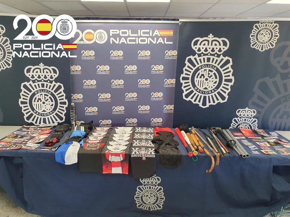 Imagen de las armas intervenidas a los ultras