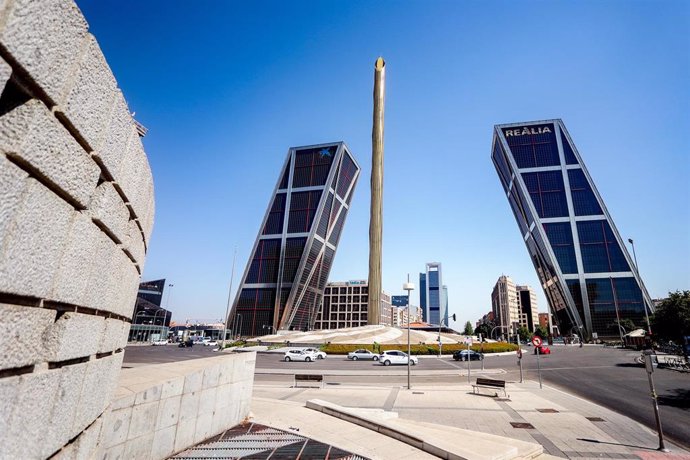 Archivo - Fachada de las Torres KIO, a 31 de julio de 2022, en Madrid (España).