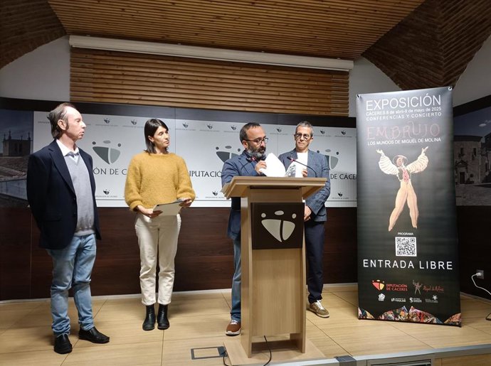 Presentación de las actividades dedicadas a Miguel de Molina por el Servicio de Memoria Democrática de la Diputación de Cáceres