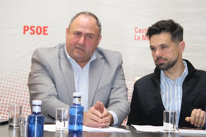 El consejero de Agricultura, Ganadería y Desarrollo Rural, Julián Martínez Lizán, durante el Consejo Regional de Agricultura.